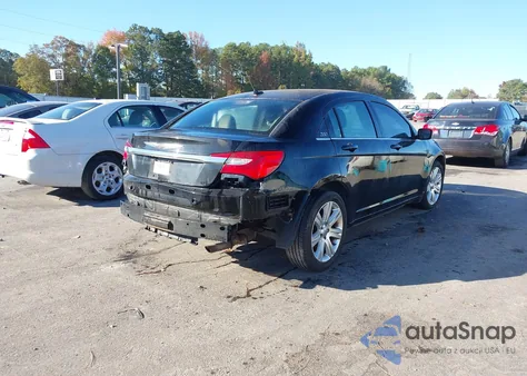 2012 Chrysler 200 Touring z USA, uszkodzony, nr VIN 1C3CCBBBXCN108393